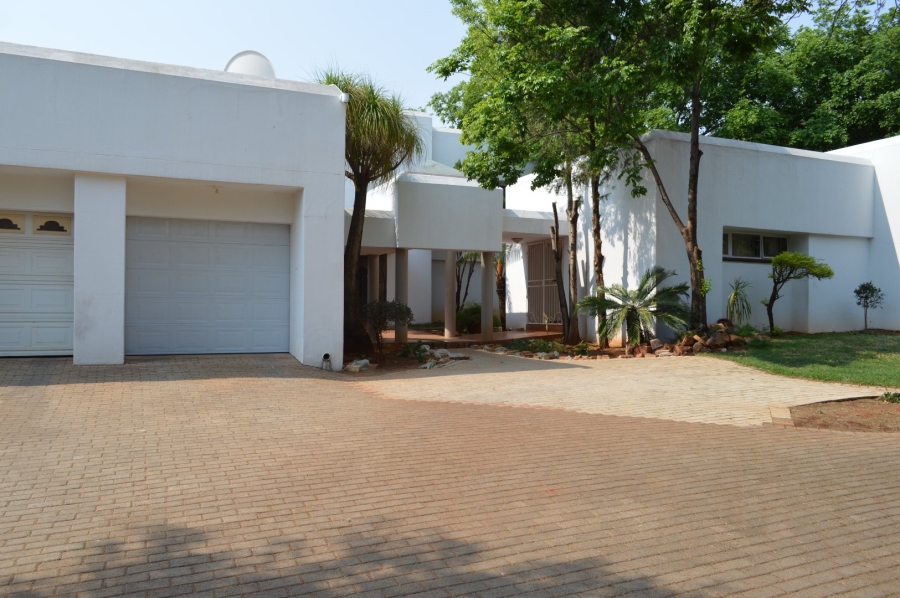 4 Bedroom Property for Sale in Wilkoppies North West
